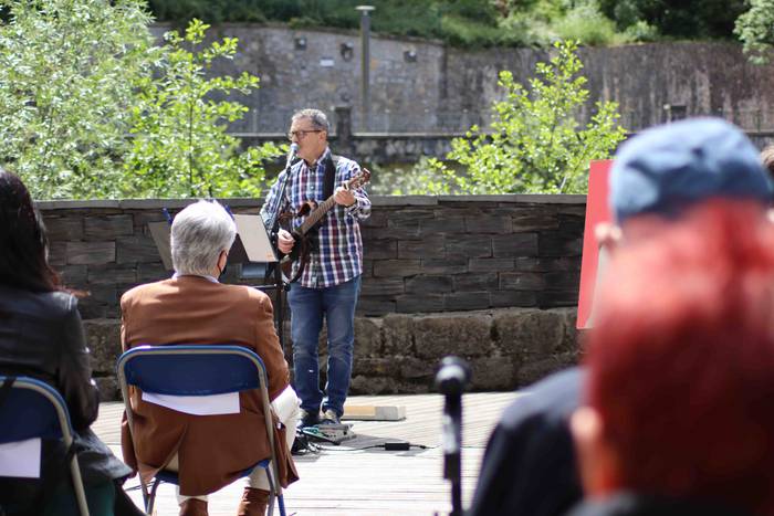 Txirrita omendu dute Tolosan 6 1621774210283