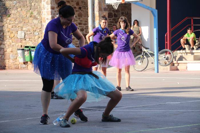 Lehiatik gutxi, festatik ask 45 1534074272536