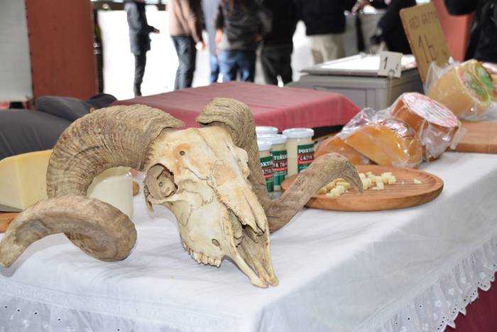 Azoka omenaldi eta guzti 16 1478445912483