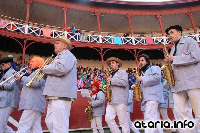 ostegun gizena 2016 zezen plaza 25 1454608266092