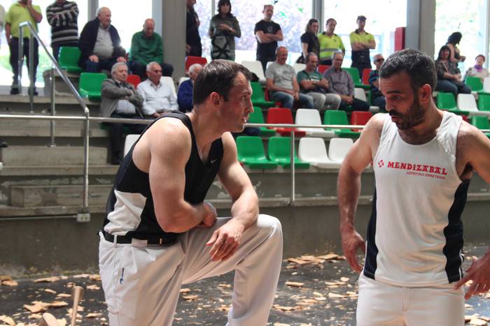 Pilotariei eta aizkolariei b 23 1557927135130