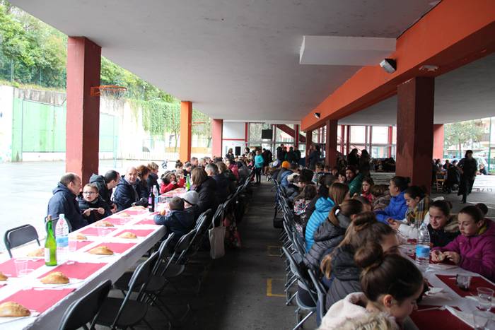 Dantzari eguna Villabonan 2 1521382727309