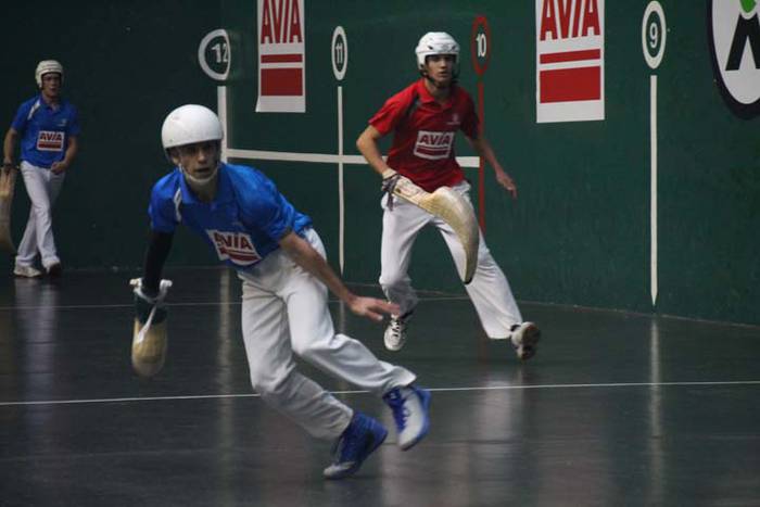 ZESTA PUNTA ELOLAREN OROIMEN 66 1512735636428