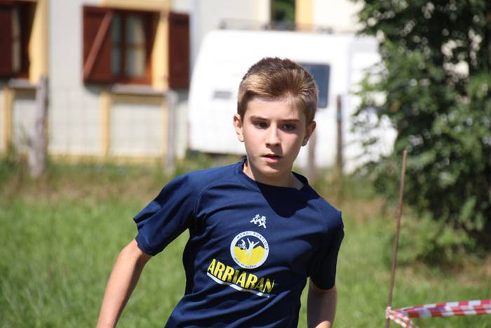 Herriko gaztetxoek korrika hasi dute eguna 15 1471088459320