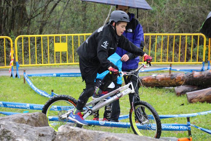 Bi gurpilen gainean  4 1491138399014