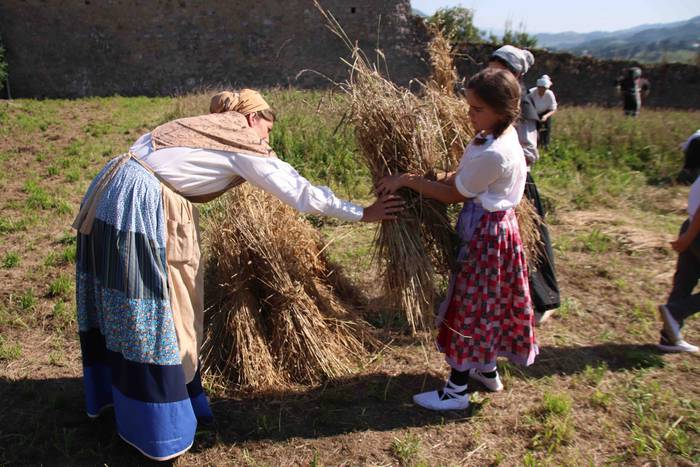 Garia bildu dute ogia egitek 54 1532422747962