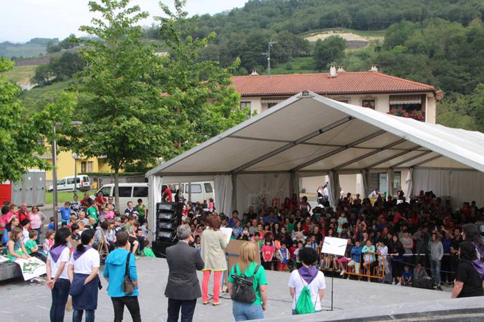 Ikaztegietako Eskola Txikiak Festa 9 1465744460105