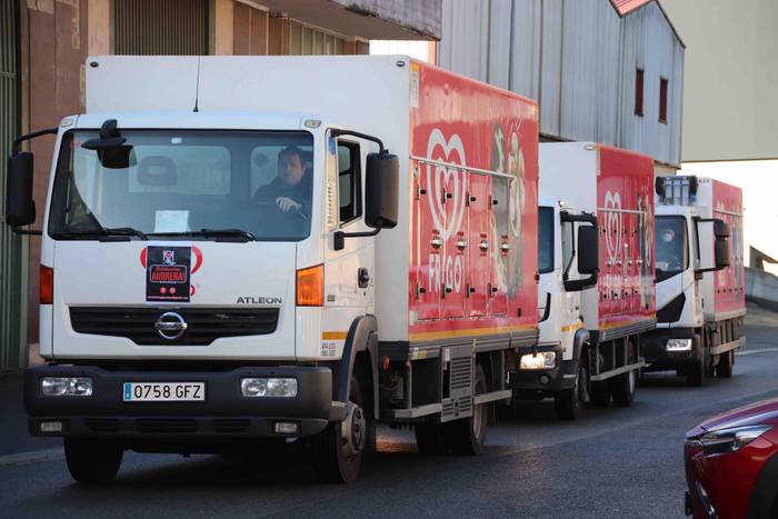 Auto-karabana egin dute osta 28 1610796601415