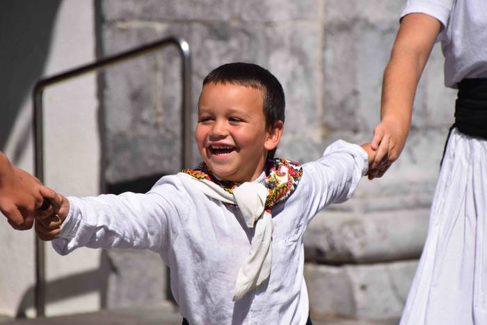 Orendain festak dantza emana 55 1534333460198