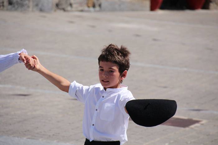 Axeriak dantzan Adunan 38 1471260913574