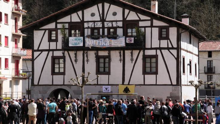 Harrera Elkartea aurkeztuko dute gaur Lizartzan