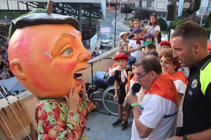 Zizurkilgo Jaiak, txupinazoa 4 1662577544642