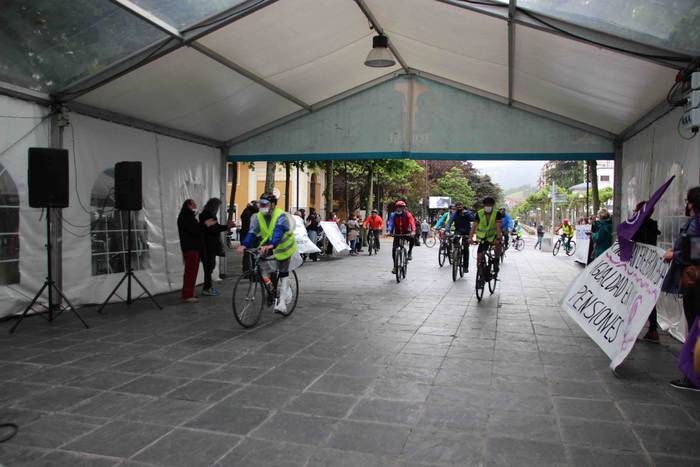 Pentsio duinak eskatuz eskua 18 1621879376247