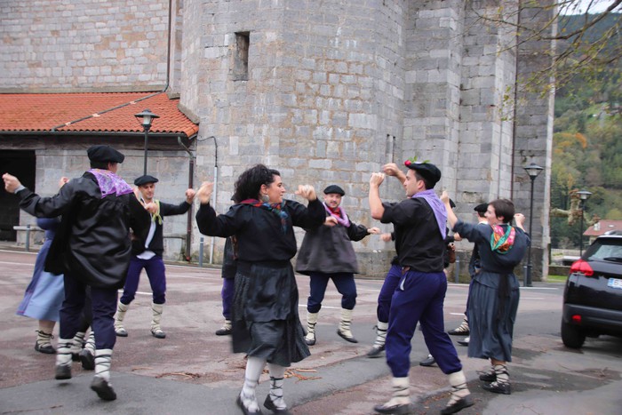 Amasarrak gaztetzen dituen eguna - 37