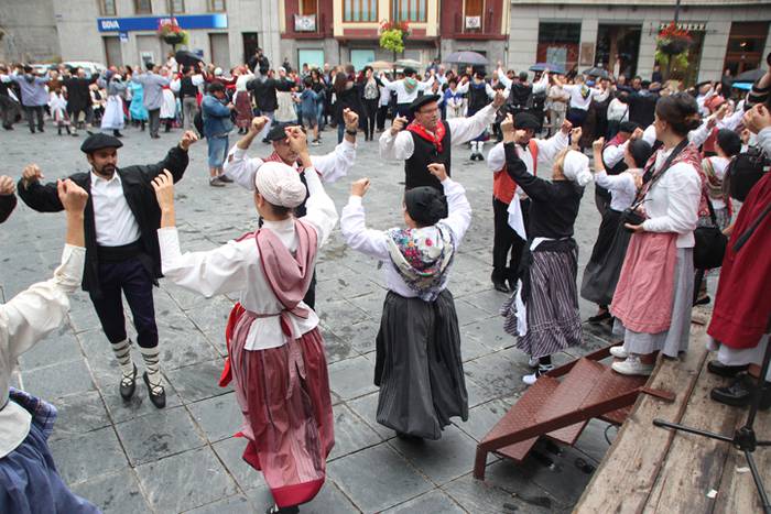 Udaberri Dantza Dezagun Tolo 140 1504963885049