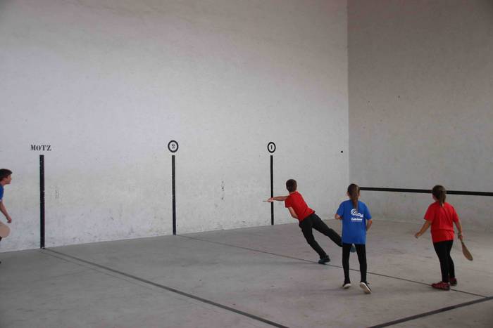 Txikiek pilotari handiak dir 67 1565875109226