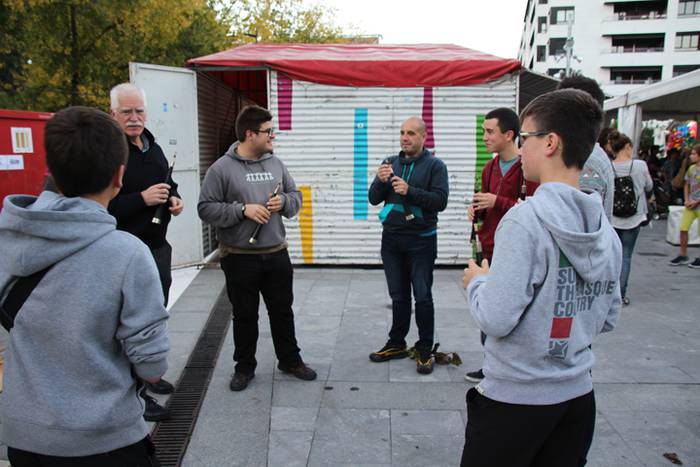 Hasi dira Larramendi auzoko festak 28 1477677333817