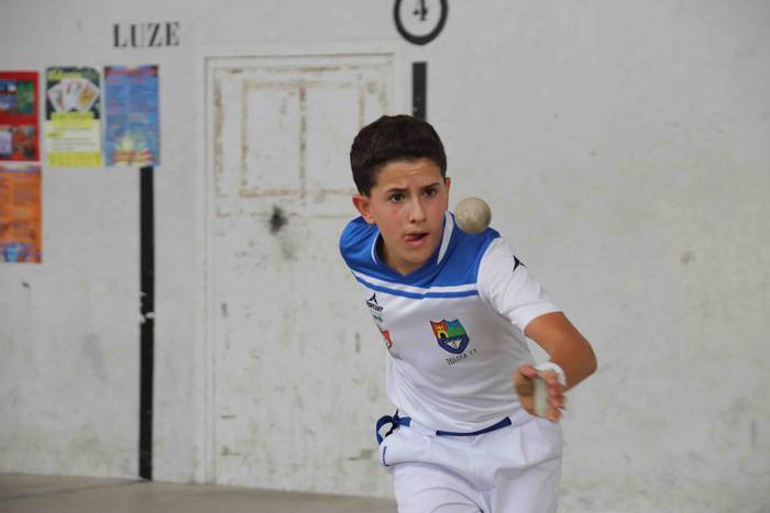 Txikiek pilotari handiak dir 44 1565875095431