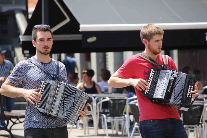 Triki hotsek alaitu dute Tol 18 1559490802825