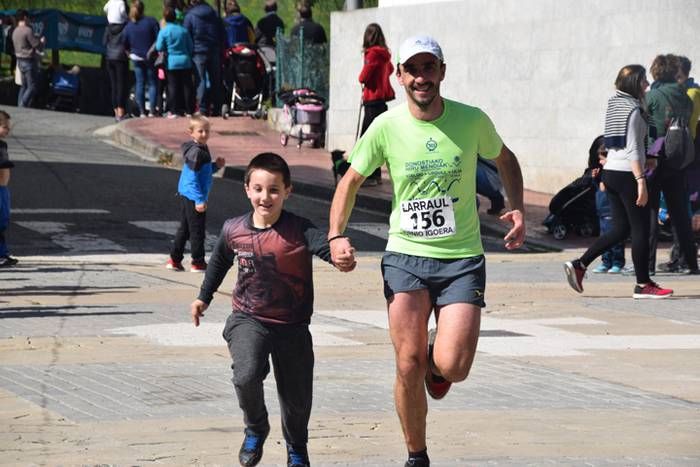 Hassan Ait Chaou eta Maitane 90 1489934094654