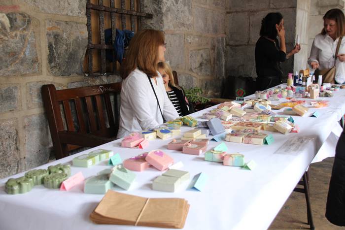 Alegian X. artisau eta nekazal azoka berezia ospatu dute 1 1474814419011