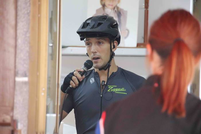 Mendi bizikleta lasterketare 19 1660377596077