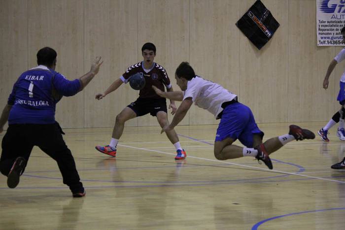 tolosa eskubaloi vs eibar 2015 9 1446467561115