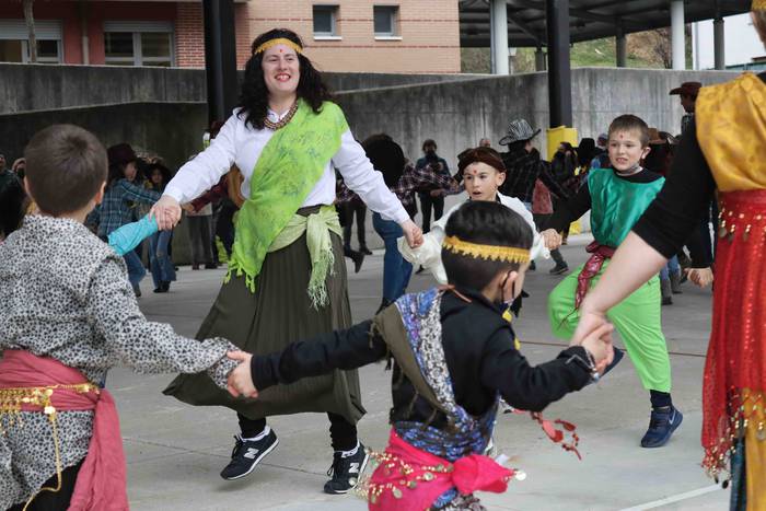 Inauteriak 22, eskolak 47 1645963569385