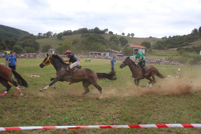 Zaldiak lasterka, gazteak desafioan 106 1472407303687