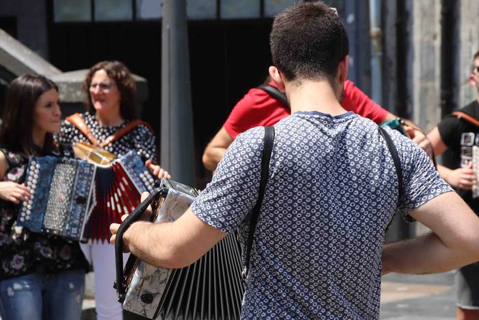 Triki hotsek alaitu dute Tol 23 1559490826959