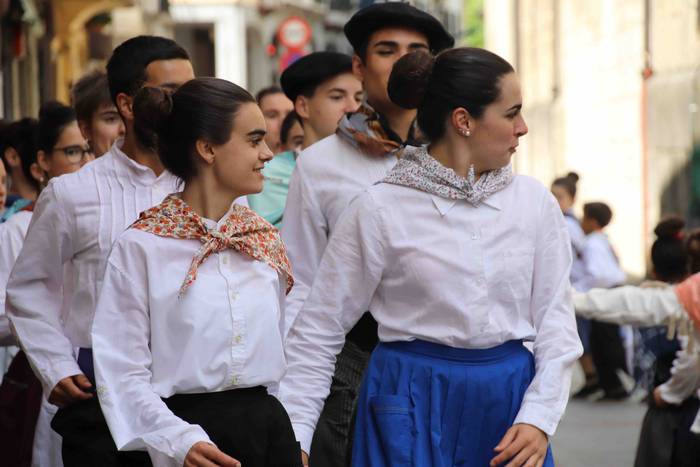 Dantzan ospatu dute Sutarrir 59 1557663409189