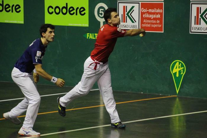 Bi maisu handi, katedralean 33 1571600516181