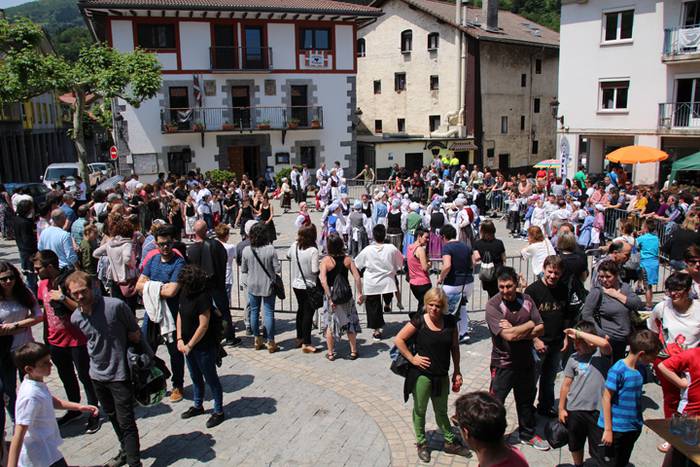 Artisau eta janari azoka iruran 8 1465128722939