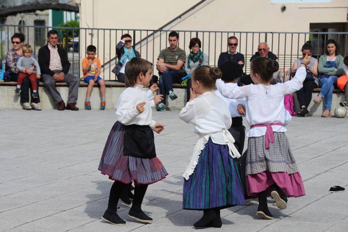 Suziria lehertzearekin bater 14 1494695605790