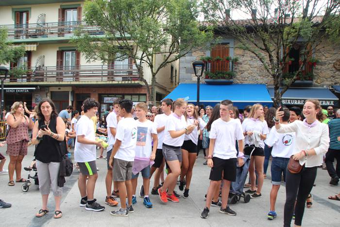 Morea nagusi plazan eta balk 16 1503489173449