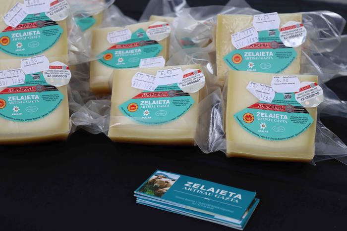 Euskal Azoka egin dute Ikazt 30 1619352399082