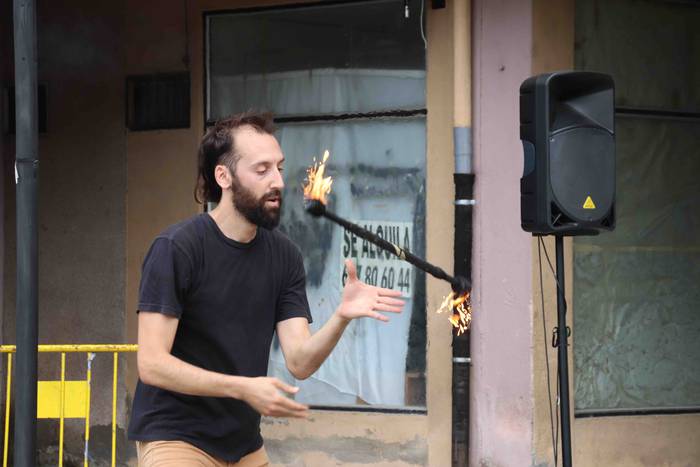 Malabareak eta akrobaziak na 51 1562507137160