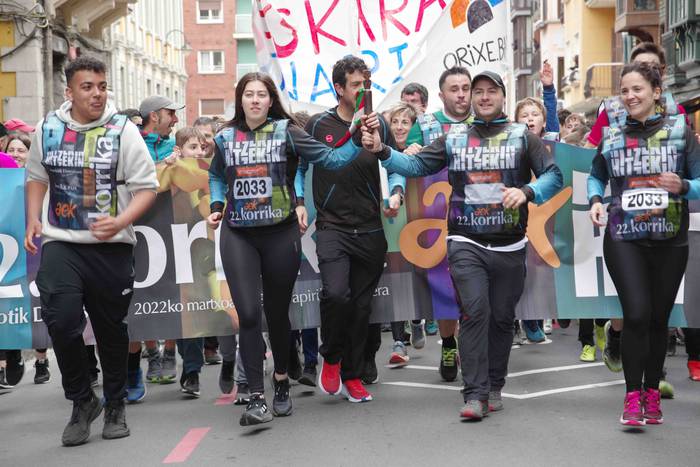 22. Korrika, furgonetatik, T 11 1649420175234