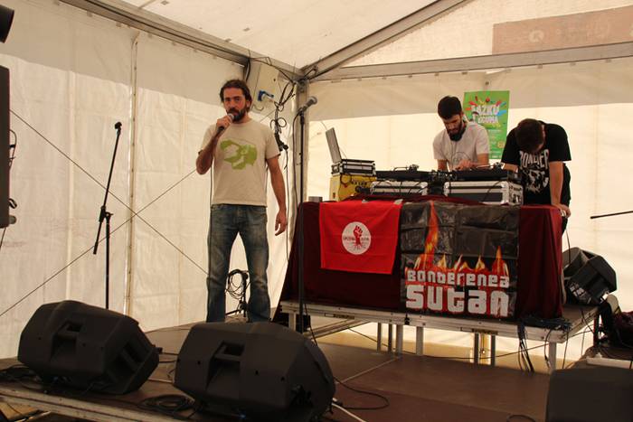 Azku Eguna bosgarrenez 3 1476544256731