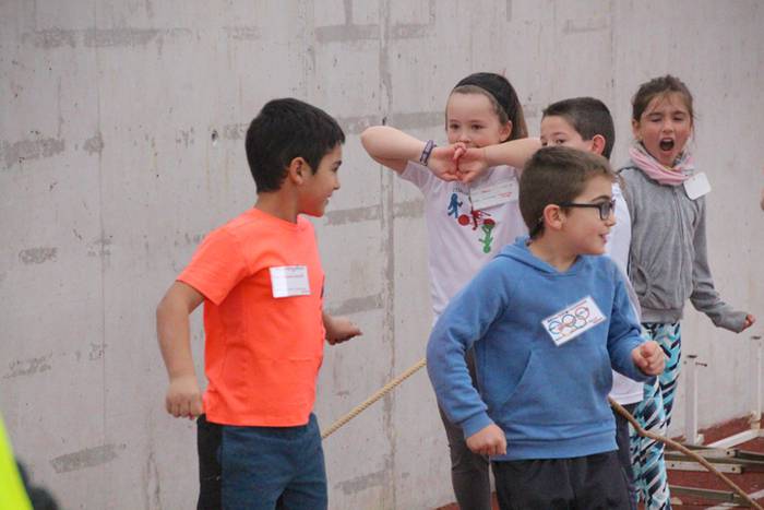 Eskola Txikien topaketak 420 48 1520602684117