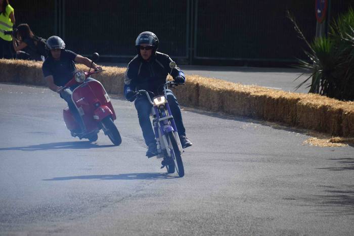 Motor eta errugbi zaleen bil 44 1535803994911