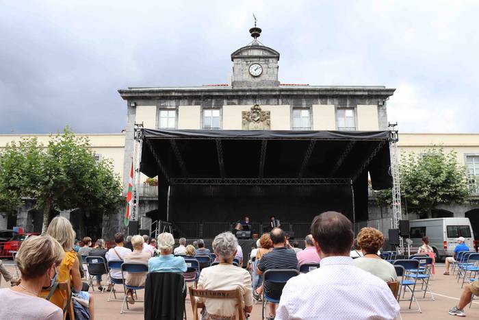 Euskal kulturari begirada be 1 1627216715712