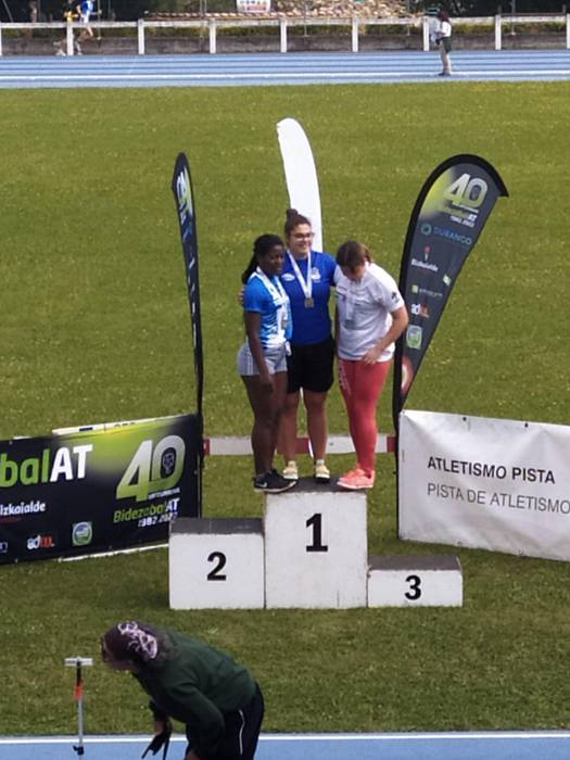 Bederatzi domina eta Tolosa  3 1654781163785