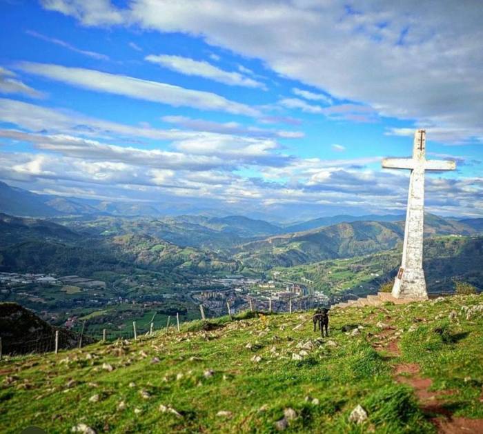 EAJ-PNVk 3 proposamen zehatz eta egingarri eraman zituen Ekaineko Osoko Bilkurara eta Tolosak Etxebizitza Plan serio eta osatu bat behar duela defendatu zuen
