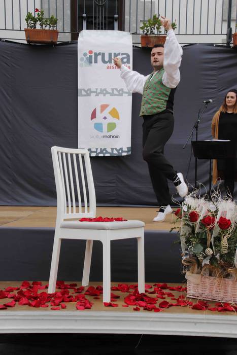 Aulki hutsak ekitaldia Irura 32 1632920819161