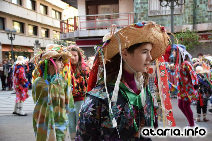 udaberri dantzari txikien kalejira 2 1454767825900