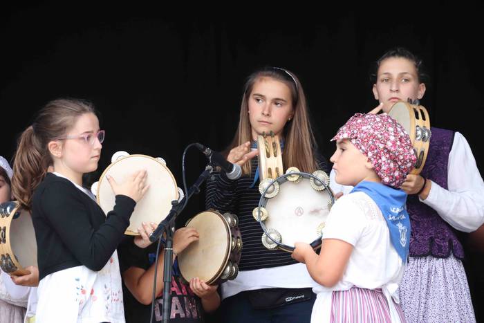 Dantzak, txistuak eta trikit 16 1565549077834