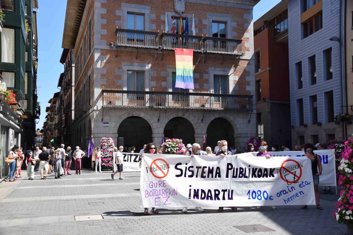 Zerbitzu publikoen aldeko mo 21 1593257983112