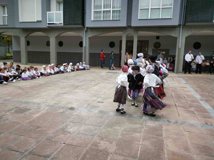 Irura, dantzari txiki eguna 17 1557575373542