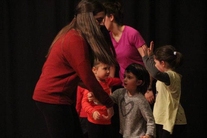 Sutarri haurren dantza taile 20 1521831149222